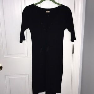 Black short sleeve fitted dress